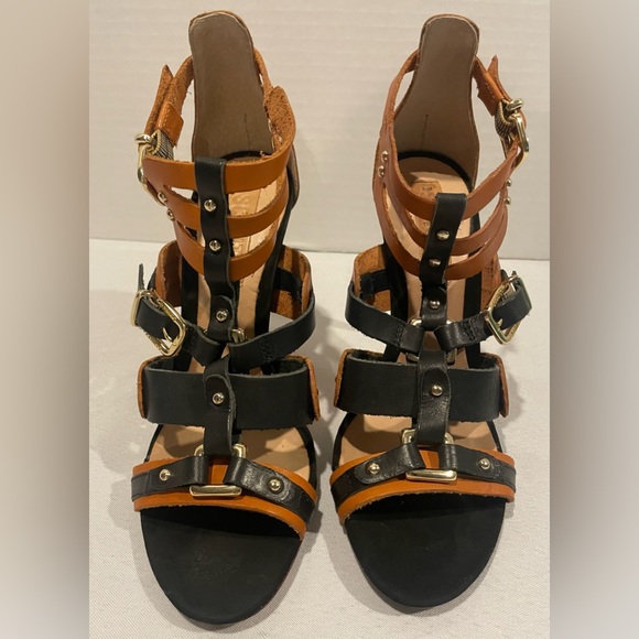 SCHUTZ Cage T Strap Studded Buckle Leather Tan Black Heels Women’s 7 - Picture 2 of 10